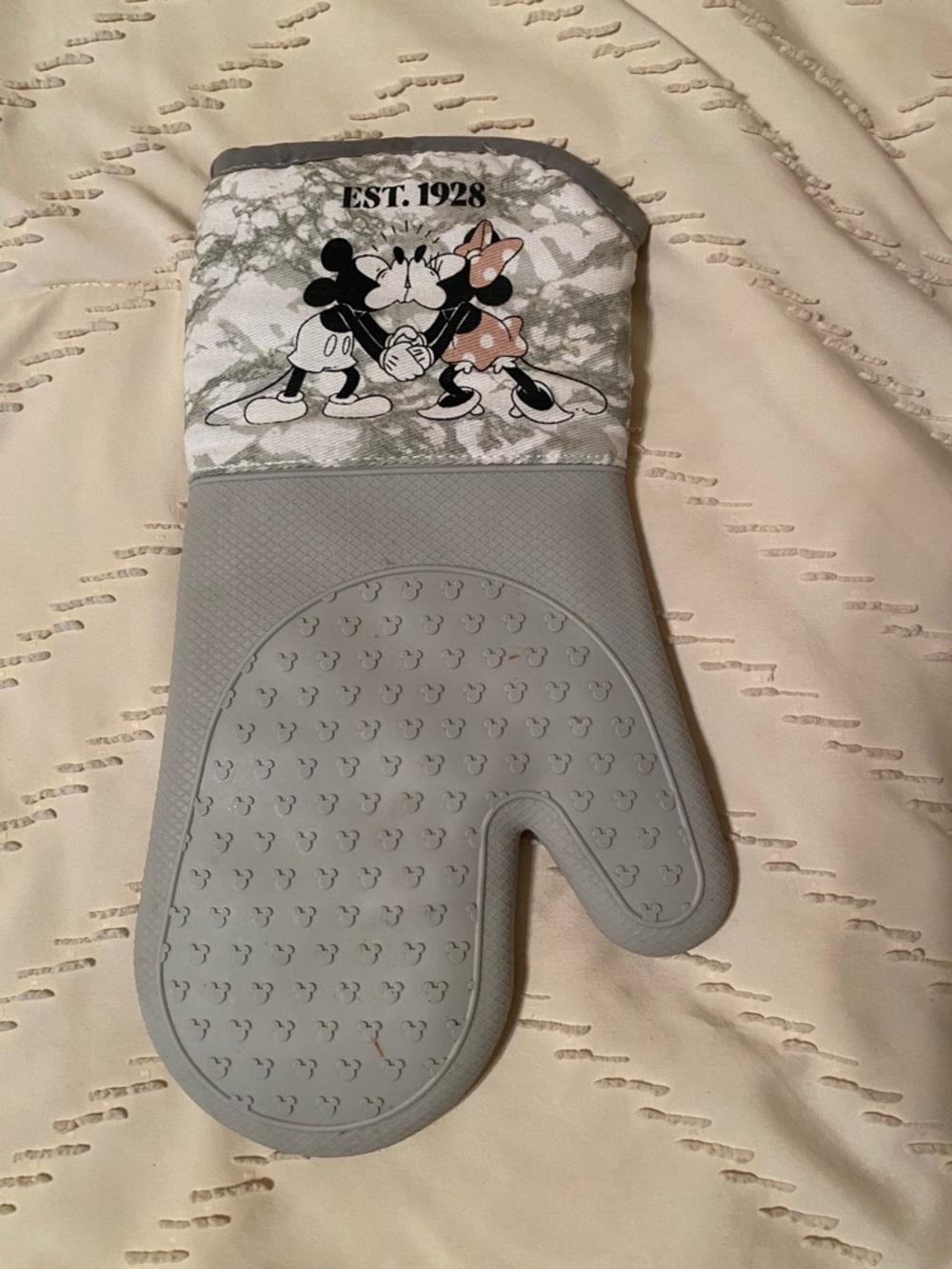 Disney Gray Silicone Oven Mitt with Mickey & Minnie Design